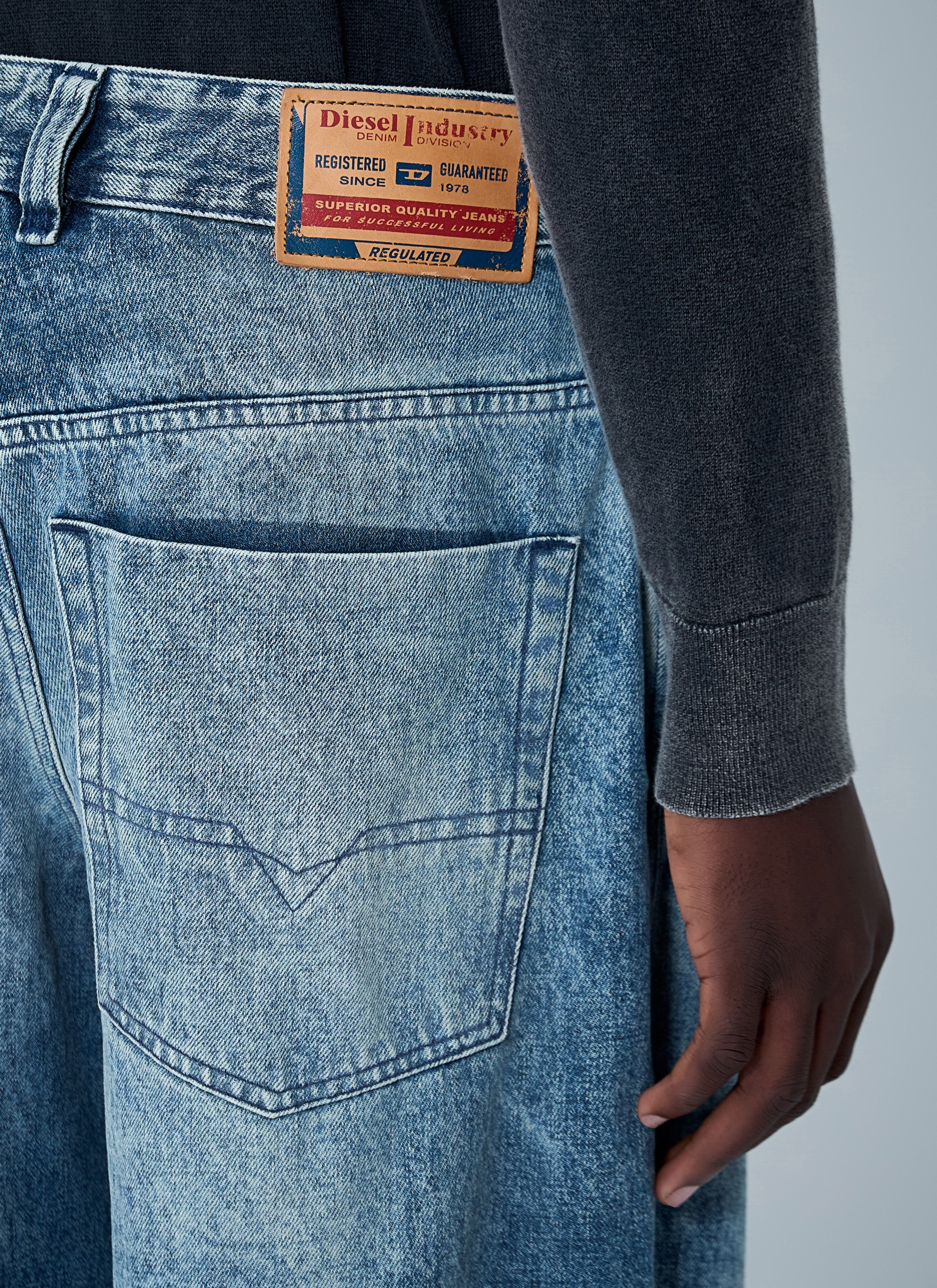 Diesel Men's' 1997 D-Enim-M-Fsh Jeans in Blue | LN-CC®