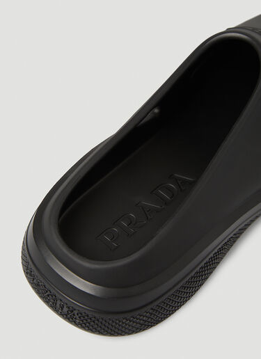 Prada Logo Embossed Foam Mules Black pra0149039