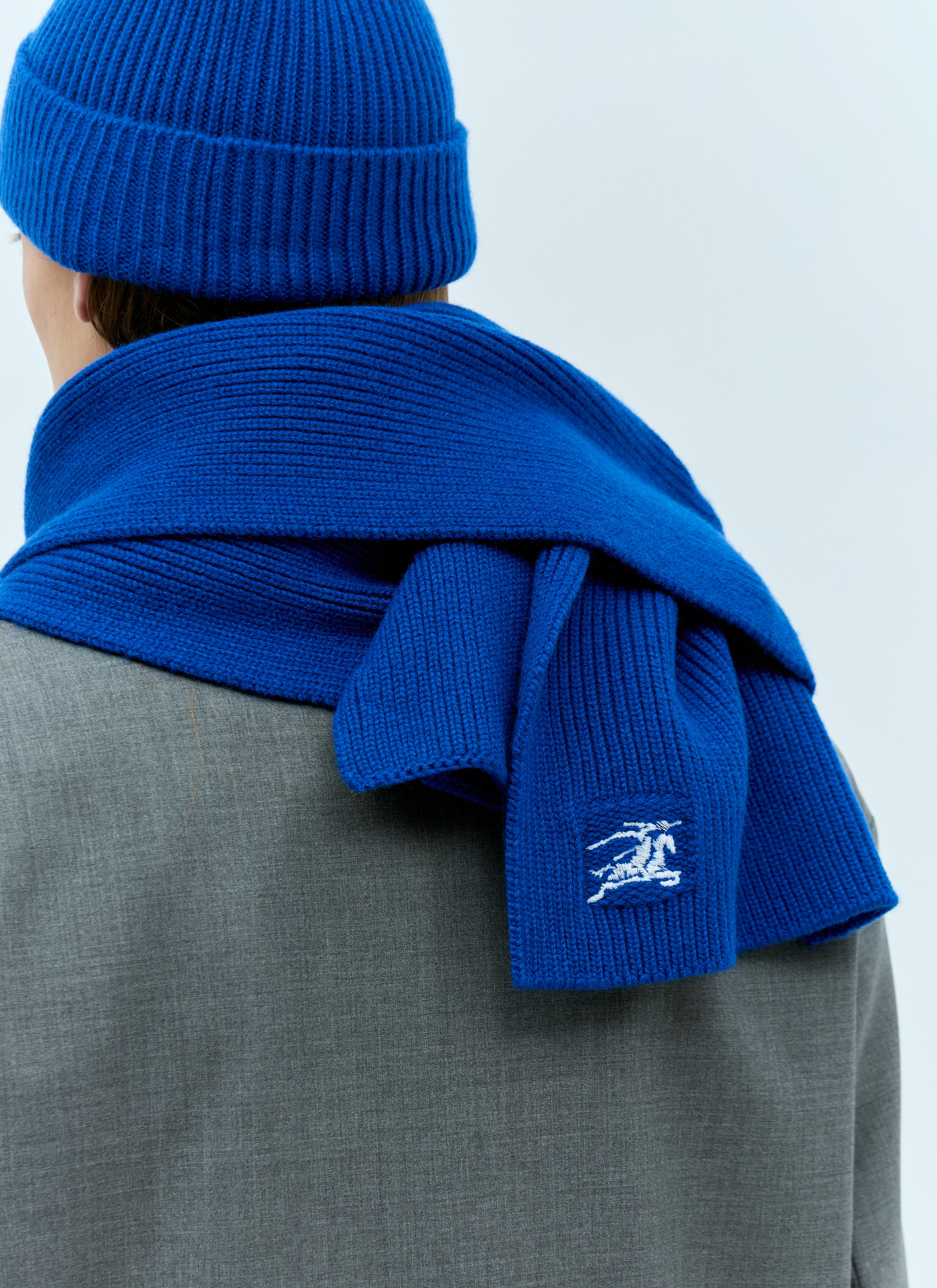 Burberry Men s Ribbed Cashmere Scarf in Blue LN CC