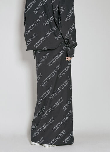 VETEMENTS 스페이스 모노그램 랩 어라운드 스커트  블랙 vet0254005