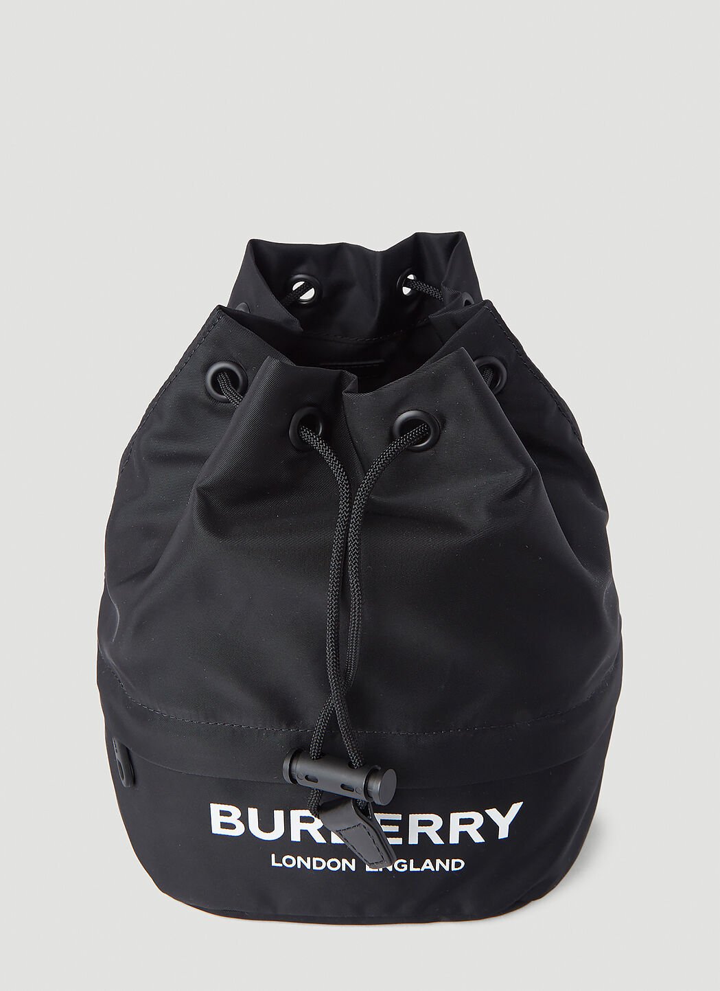 Burberry phoebe hotsell nylon bucket bag