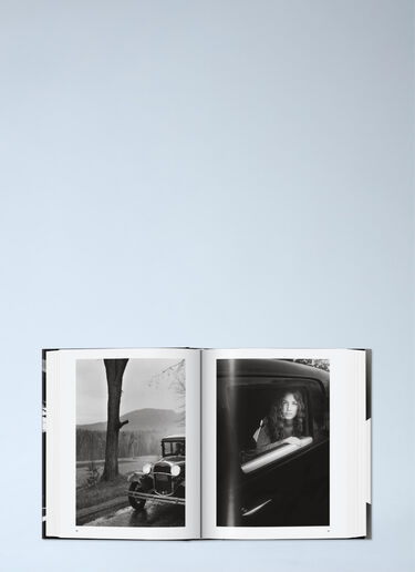 Ralph Gibson Photographs: 1960–2024 Book Taschen Ralph Gibson Photographs: 1960–2024 Book Multicolour wps0692313