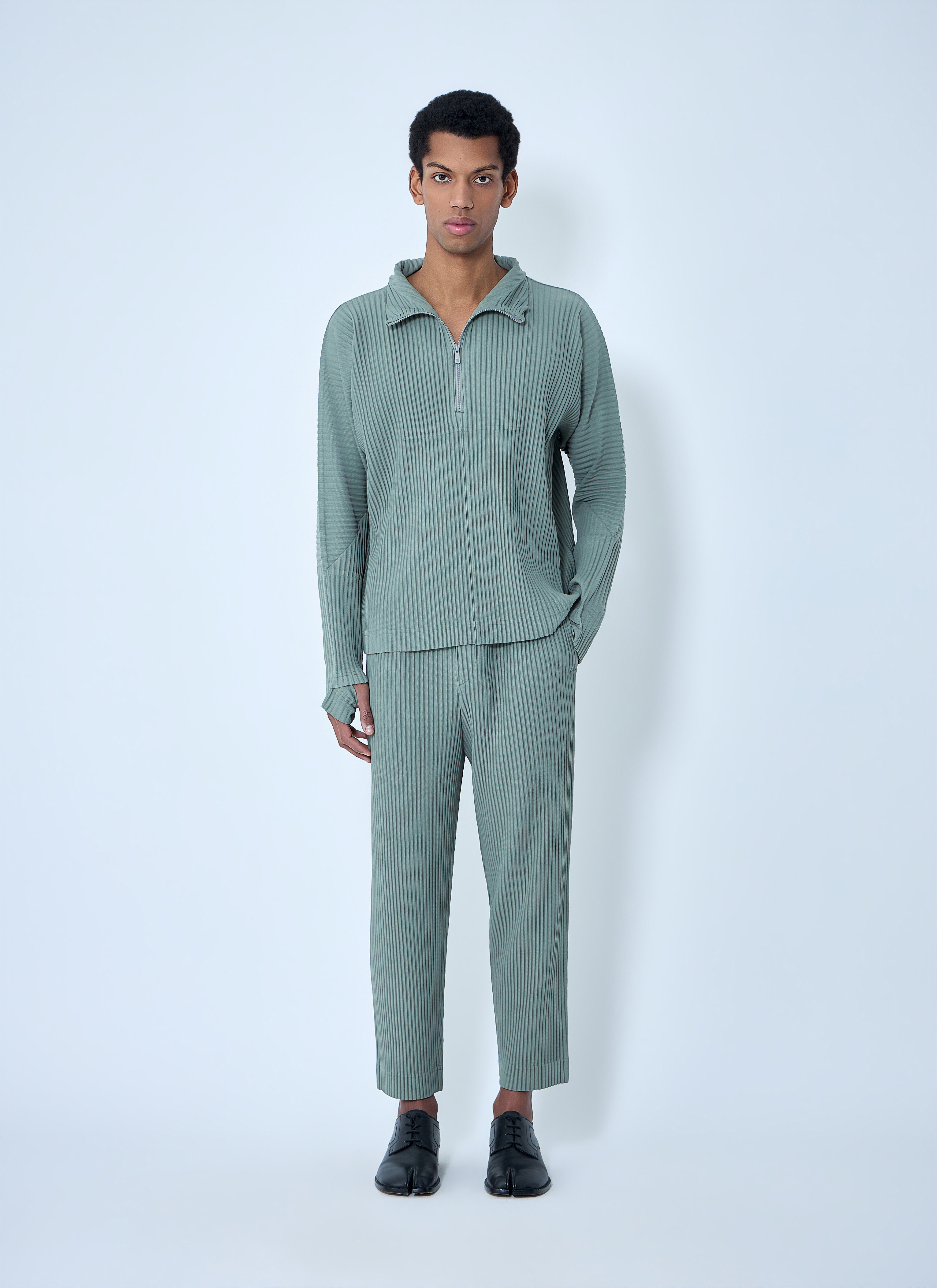 Homme Plissé Issey Miyake Men's' Pleated Tapered Pants in Olive