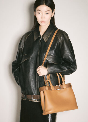 Prada 버클 미디엄 가죽 핸드백 카멜 pra0256061