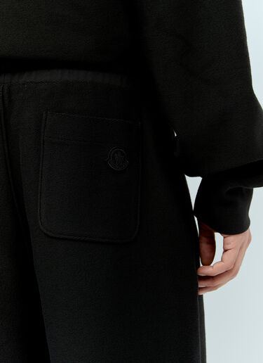 Moncler Raised Logo Drawstring Shorts Black mon0156017
