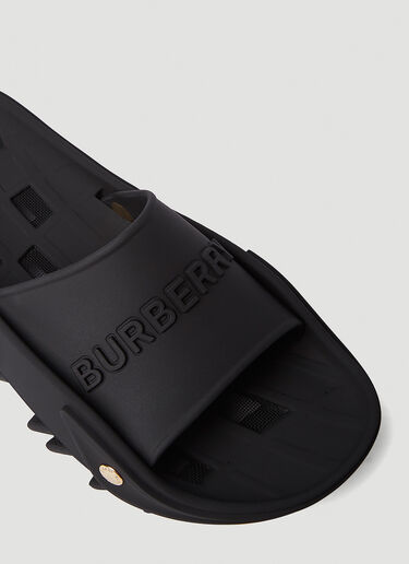 Burberry 엠보싱 로고 슬라이드 블랙 bur0249089