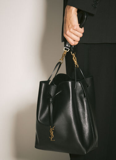 Saint Laurent Paris VII Pochon Shoulder Bag Black sla0257117
