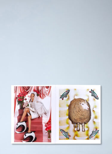 Antenne Books Closing Ceremony Issue 3 Smile Red ane0558003