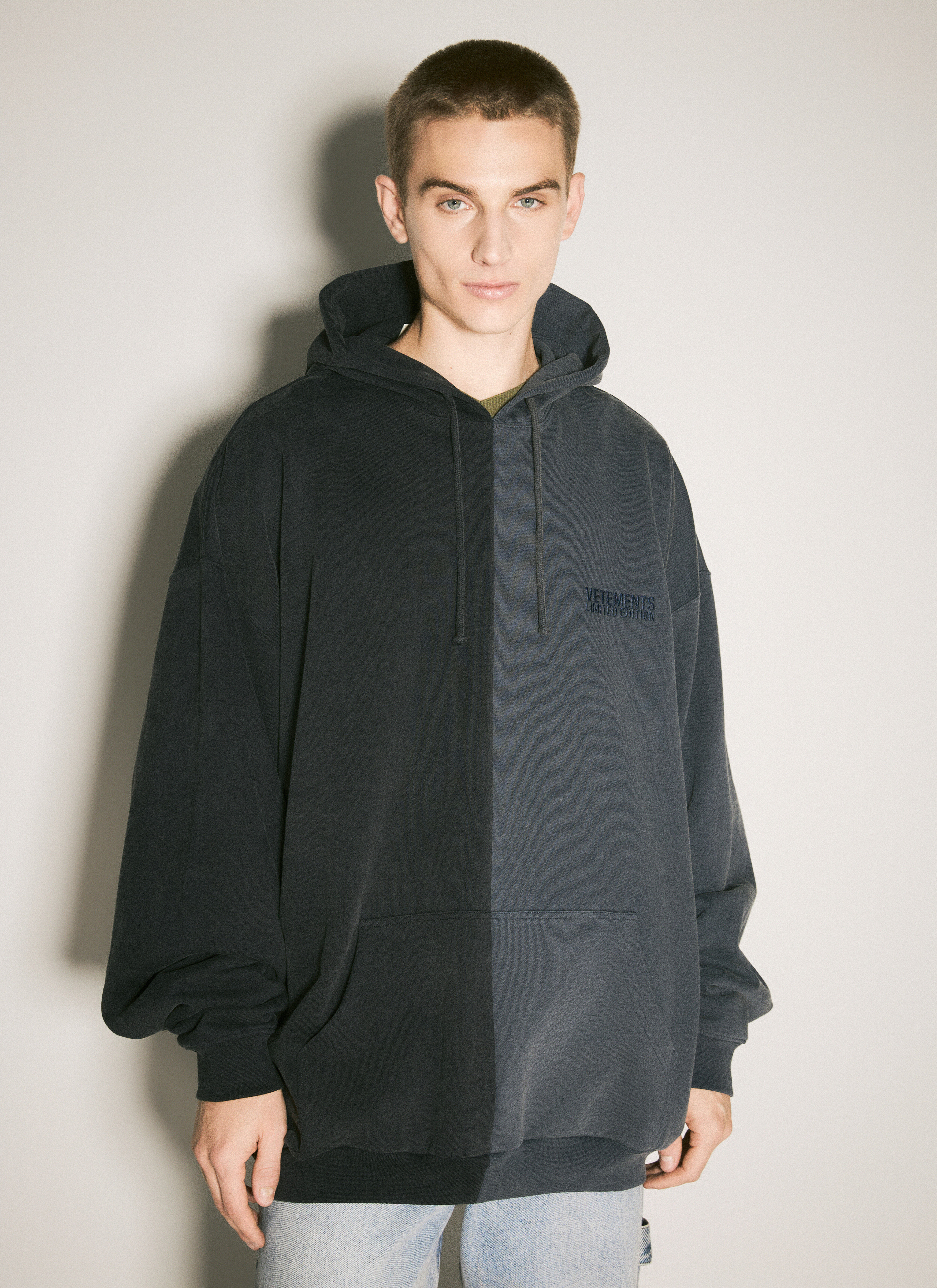 Vetements cut out shoulder hoodie 2025