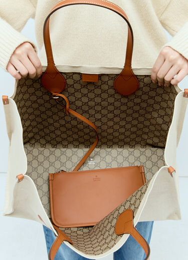 Gucci Large Logo Print Canvas Tote Bag Beige guc0255167