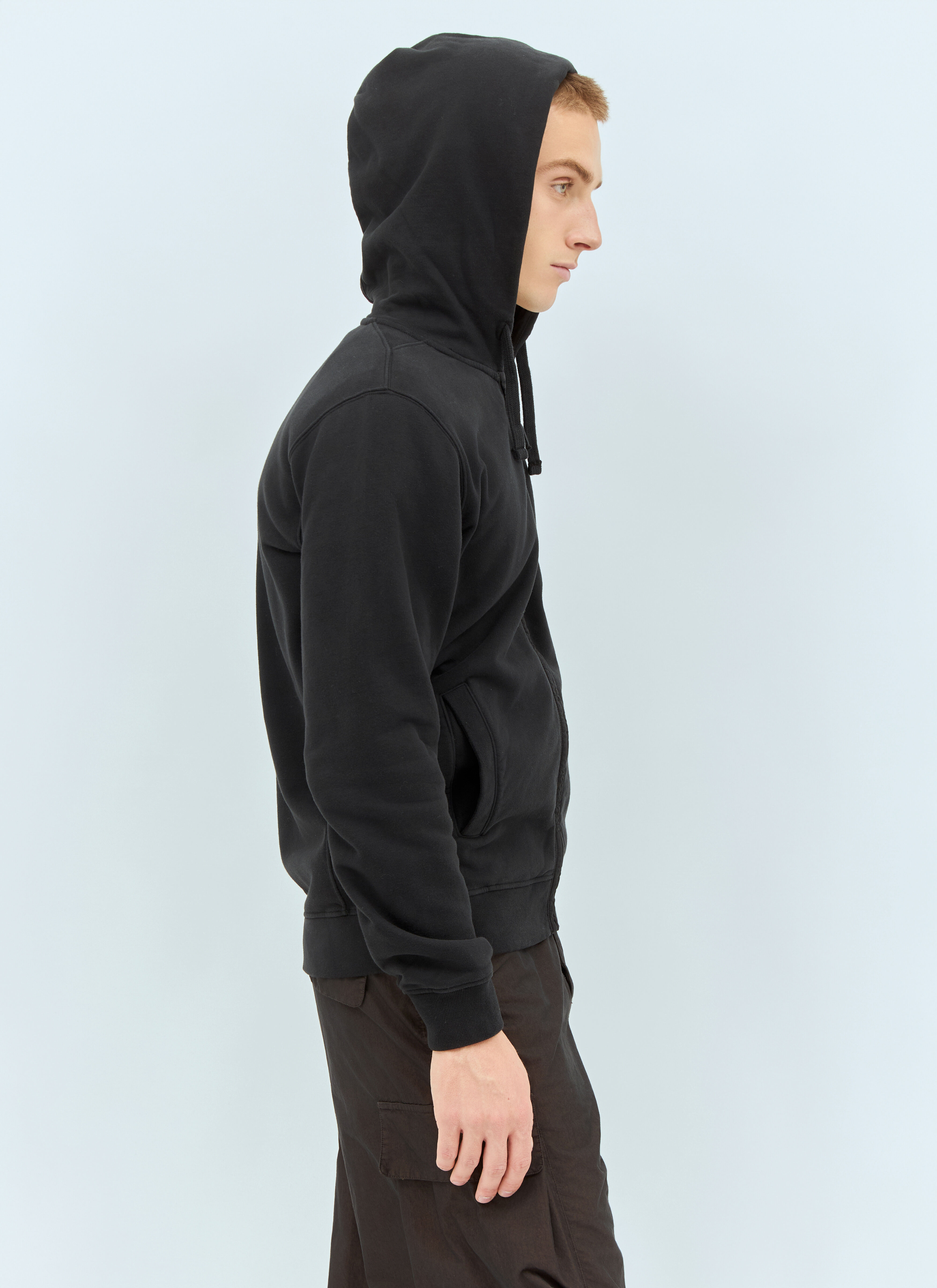 Stone Island Men s Logo Patch Zip Up Sweatshirt in Black LN CC