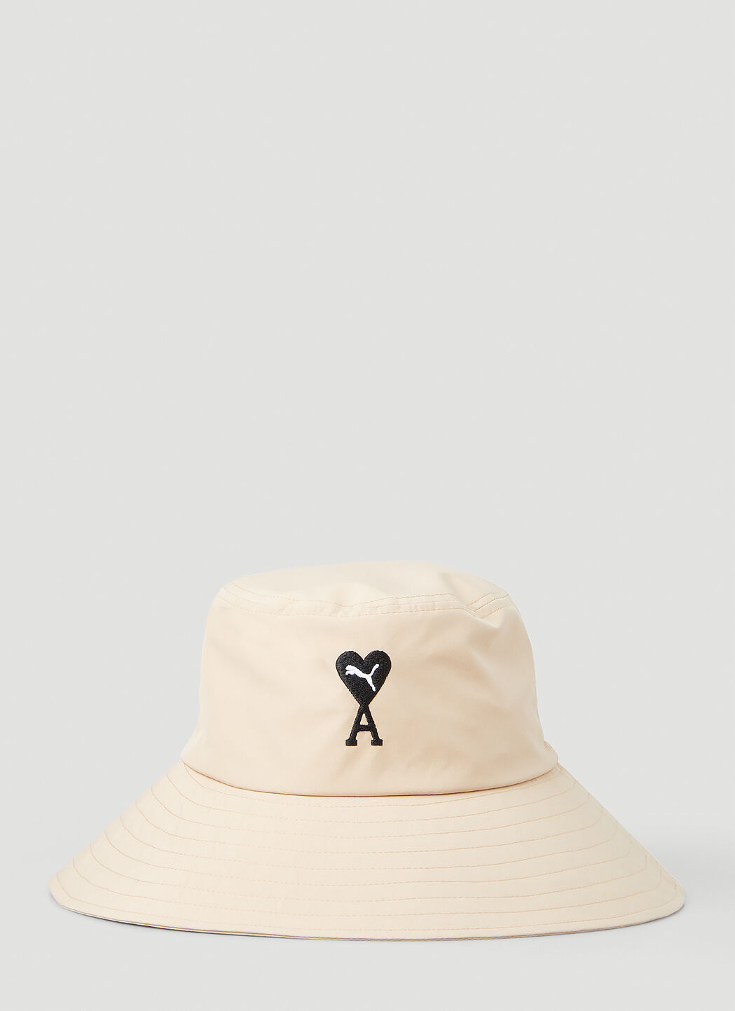 Ami bucket hat top