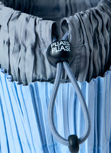 LN-CC® - Pleats Please Issey Miyake: Pleats Swan Bag - Blue Pleats Please Issey Miyake Pleats Swan Bag Blue plp0266064