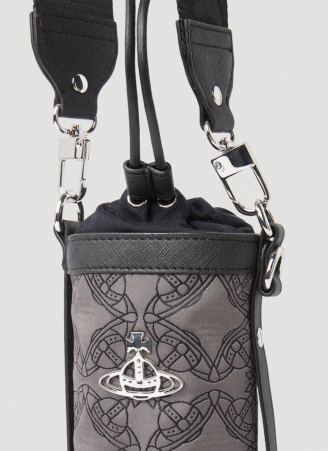 【特価】 Westwood Vivienne Water LN-CC | Black in Holder Bottle 弁当箱・水筒