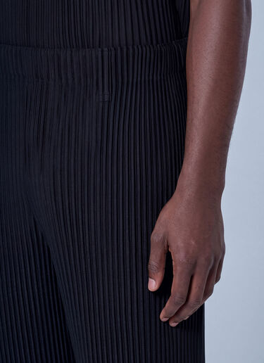 LN-CC® - Homme Plissé Issey Miyake: Basics Pleated Trousers - Black Homme Plissé Issey Miyake Basics Pleated Trousers Black hmp0166001