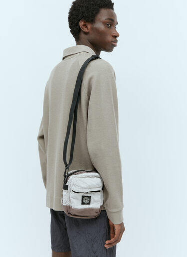 Stone Island 徽标贴饰斜挎包 灰色 sto0156120