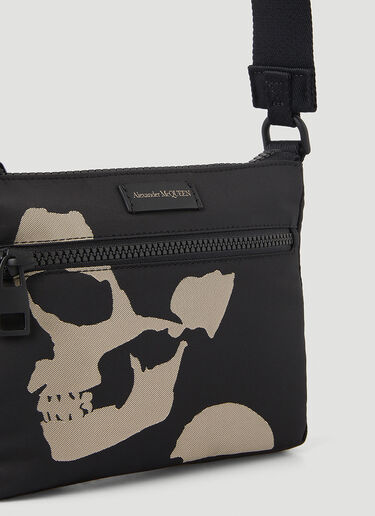 Alexander McQueen Skull Print Phone Bag Black amq0147060