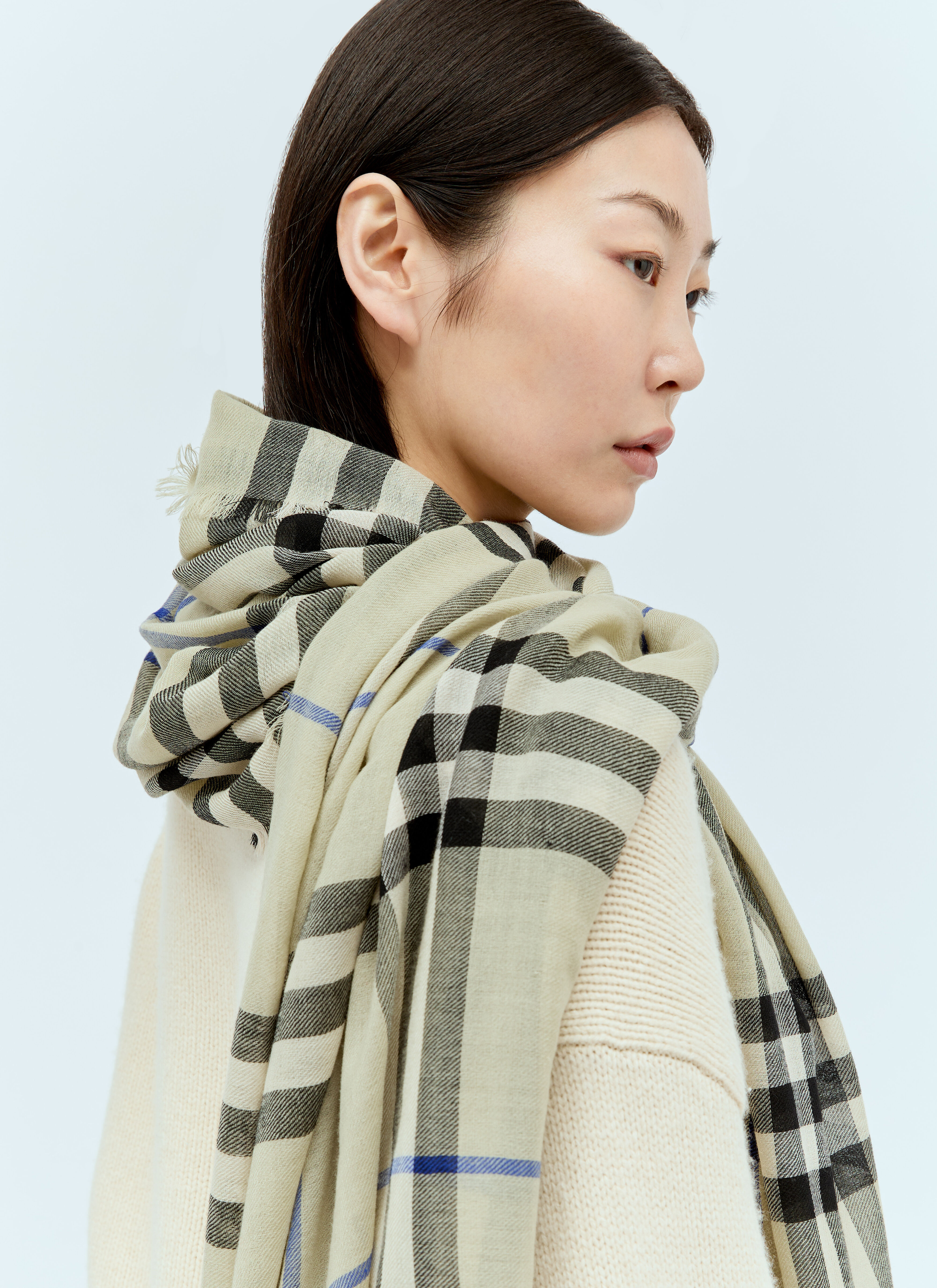 Burberry Check Wool Scarf Grey bur0255095