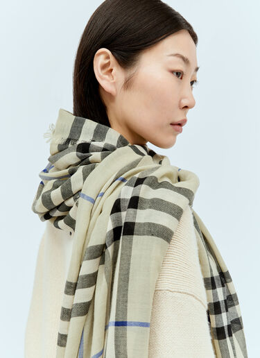 Burberry Check Wool Scarf Beige bur0256015