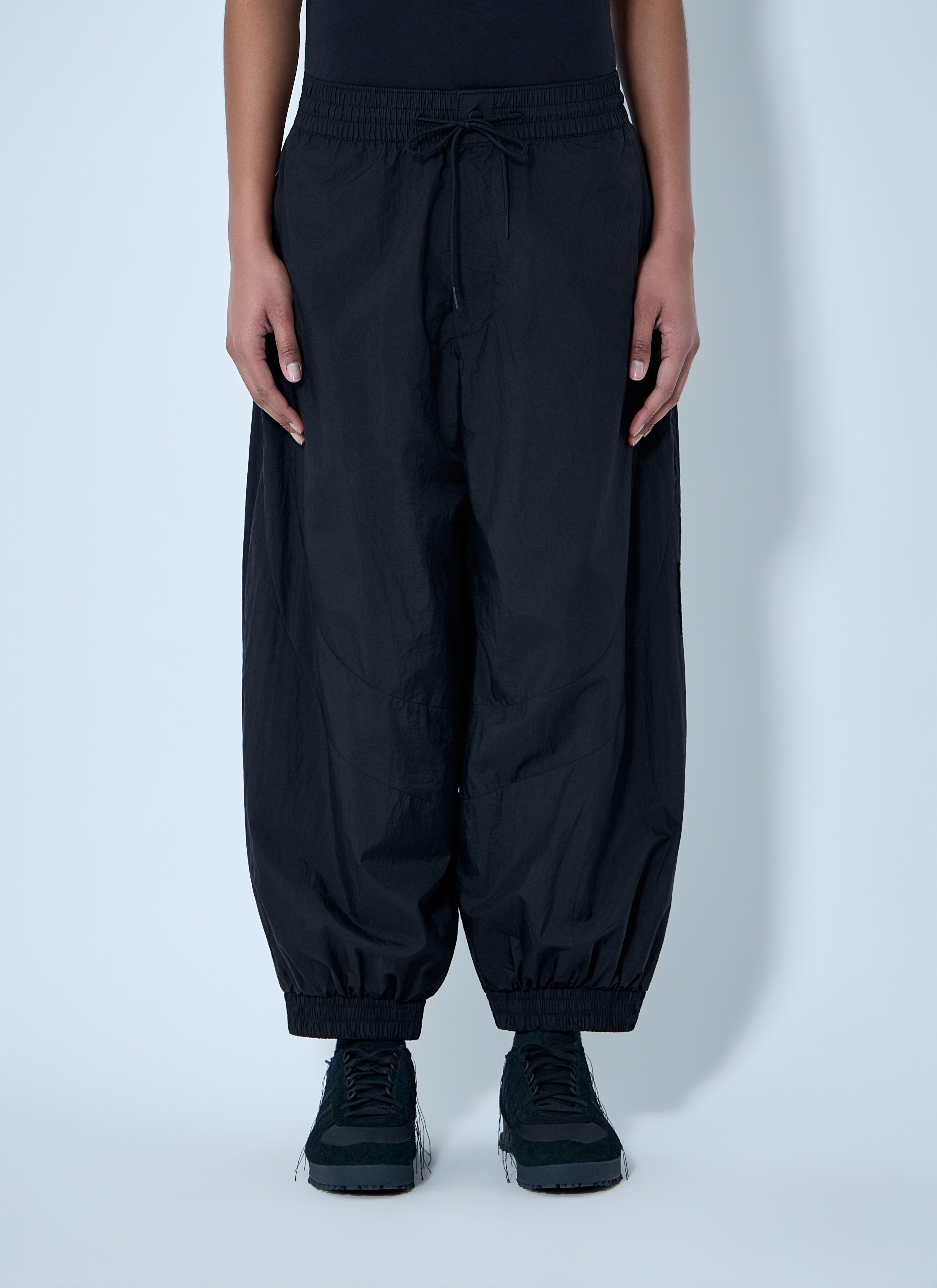 Y-3 レディース 生地端が切りっぱなしの3ストライプ ナイロンシェル