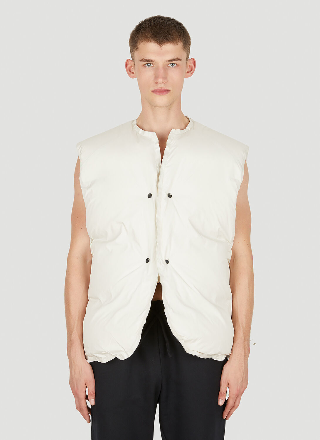 032c The Ultimate Sleeveless Puffer Jacket In White