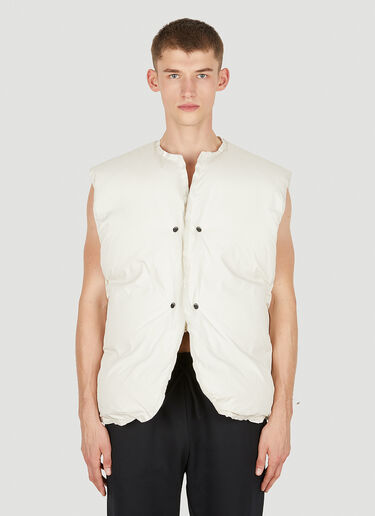 032C The Ultimate Sleeveless Puffer Jacket White cee0150001