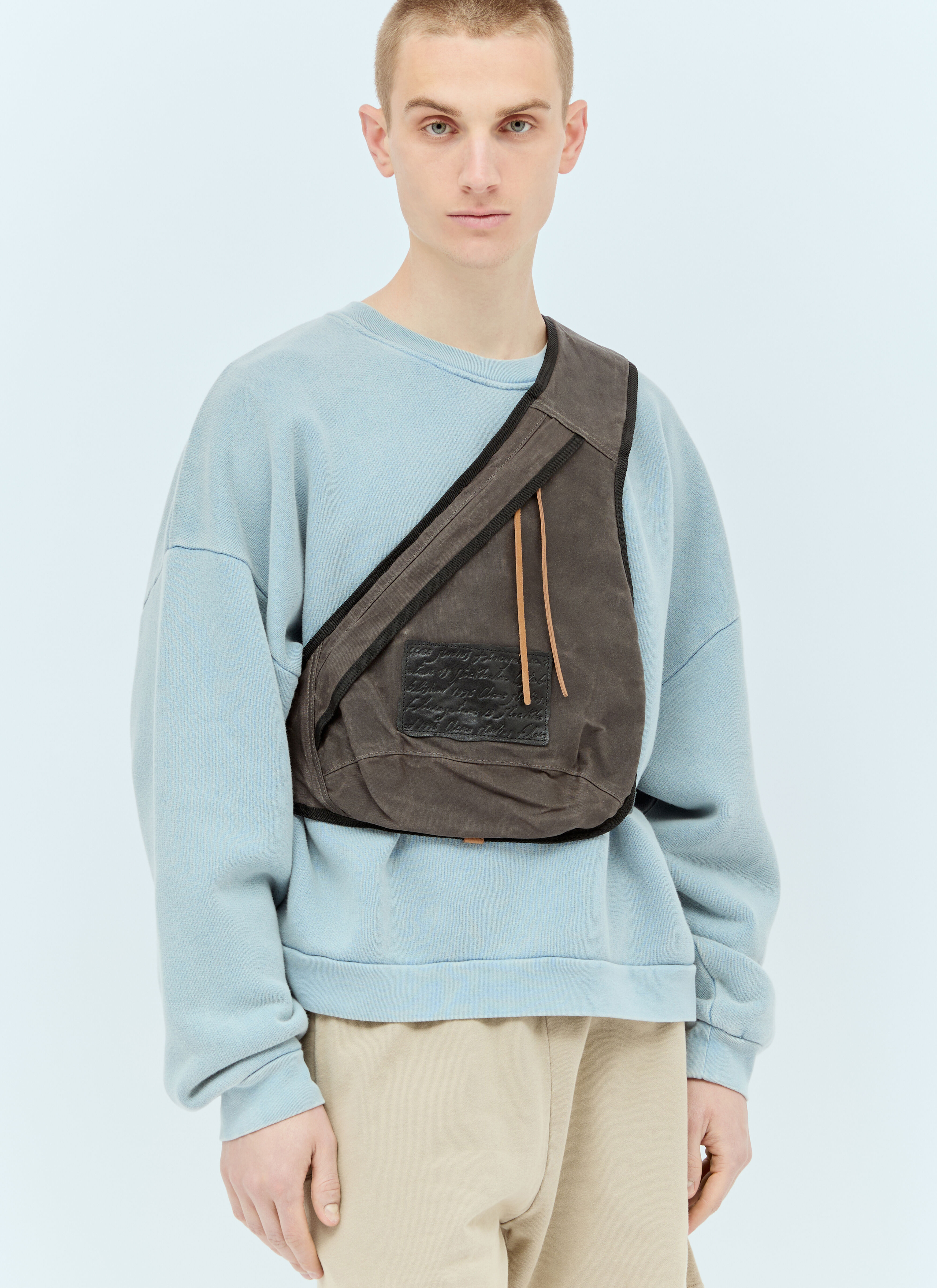 【Acne Studios】SLING BACKPACK ショルダーバッグ ロゴ 3色 Acne Studios - Sling backpack - Beige/blue