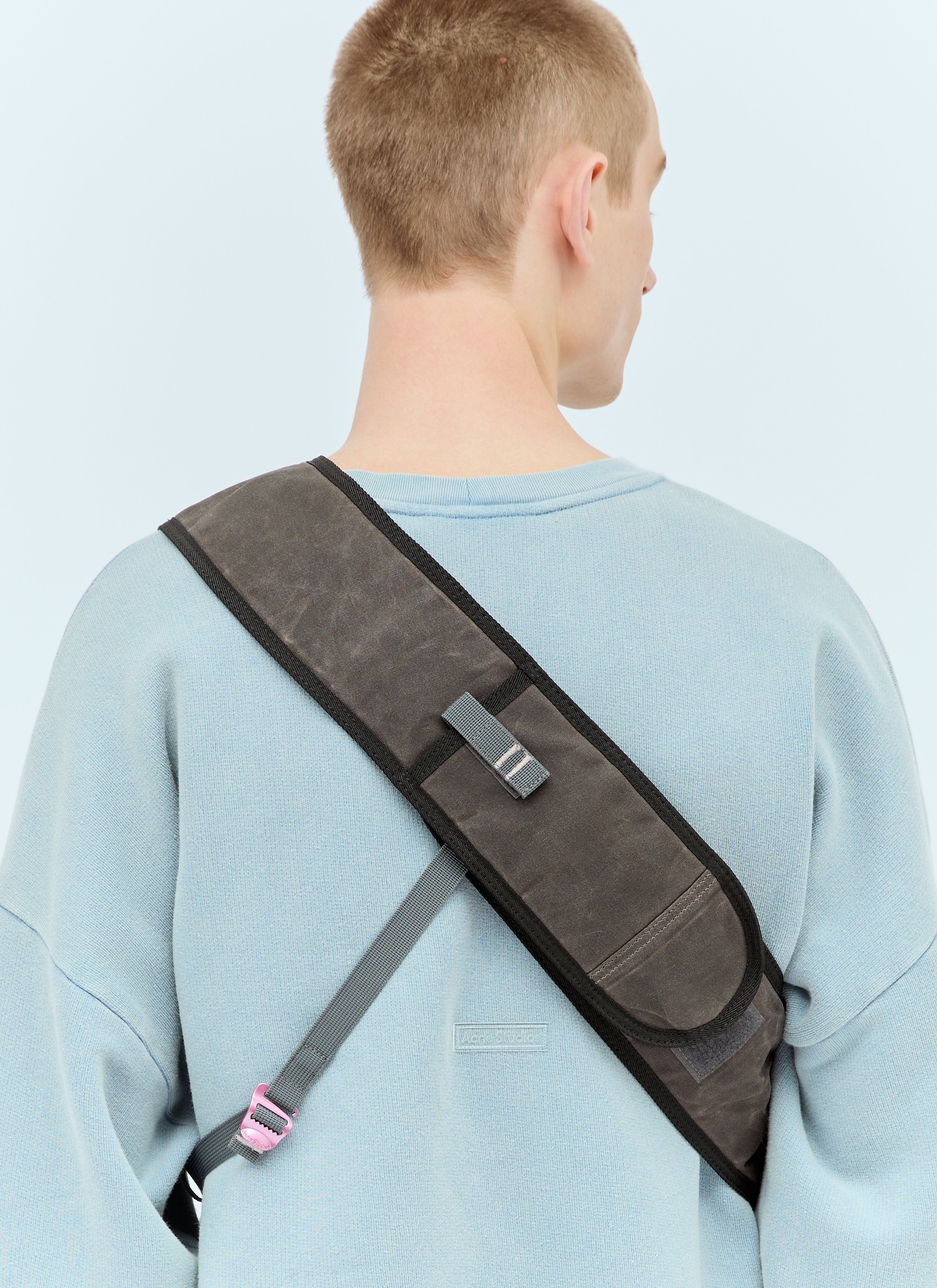 【Acne Studios】SLING BACKPACK ショルダーバッグ ロゴ 3色 Acne Studios】SLING BACKPACK ショルダーバッグ ロゴ 3色
