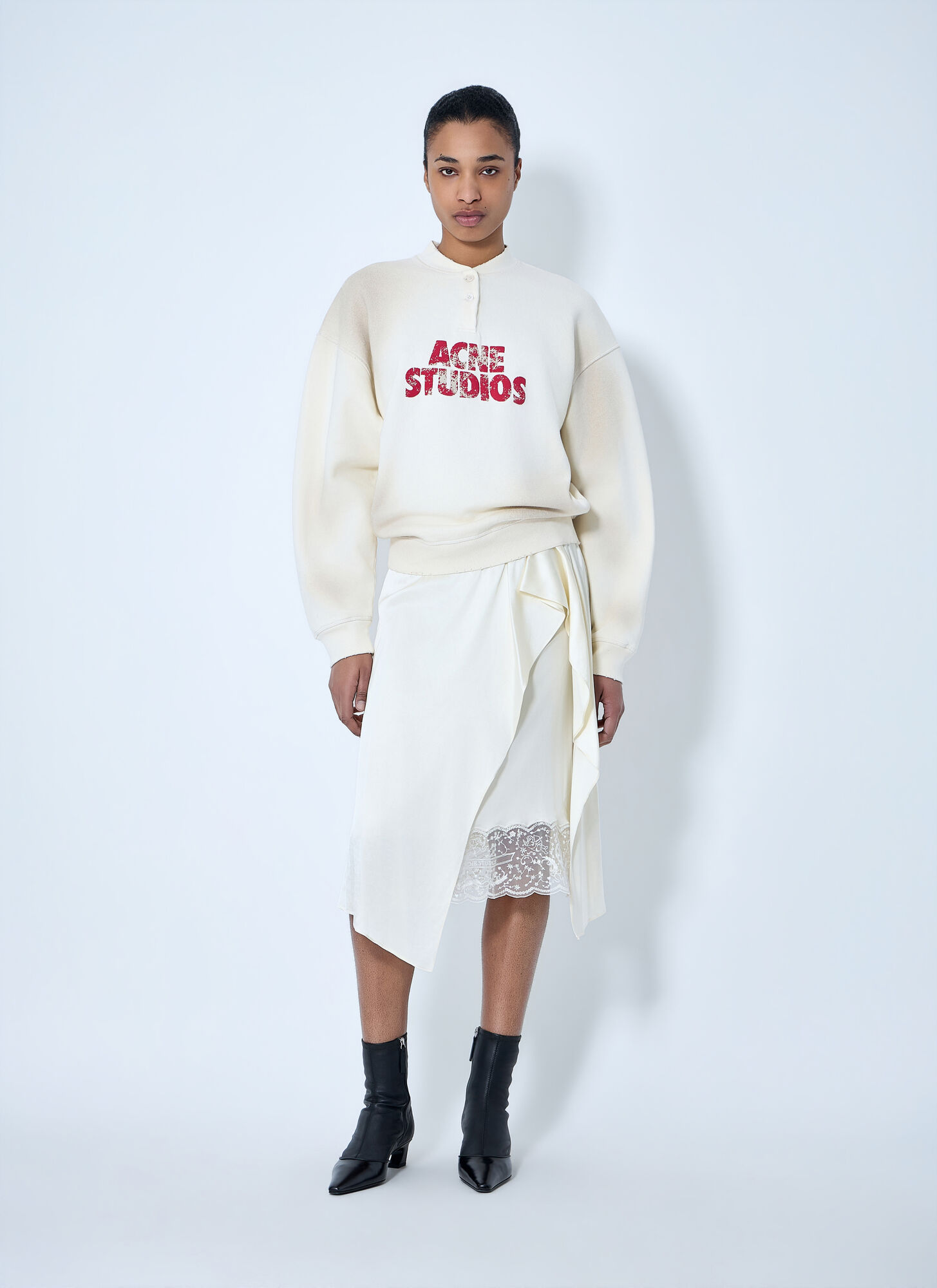  Acne Studios Acne Studios Logo Embroidered Sweatshirt - Frau Sweatshirts Cream L 