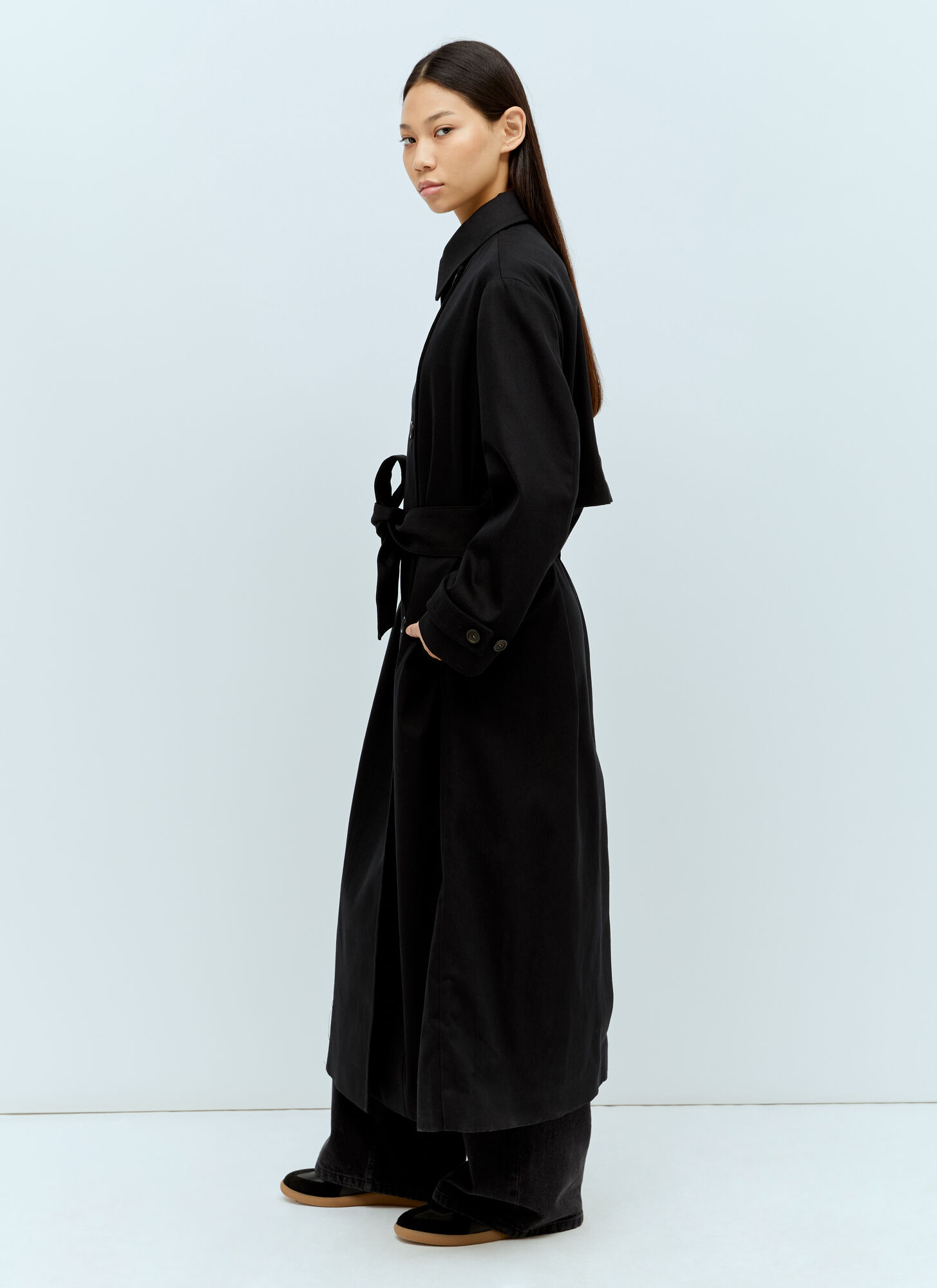 Apc Louise Trench Coat In Black