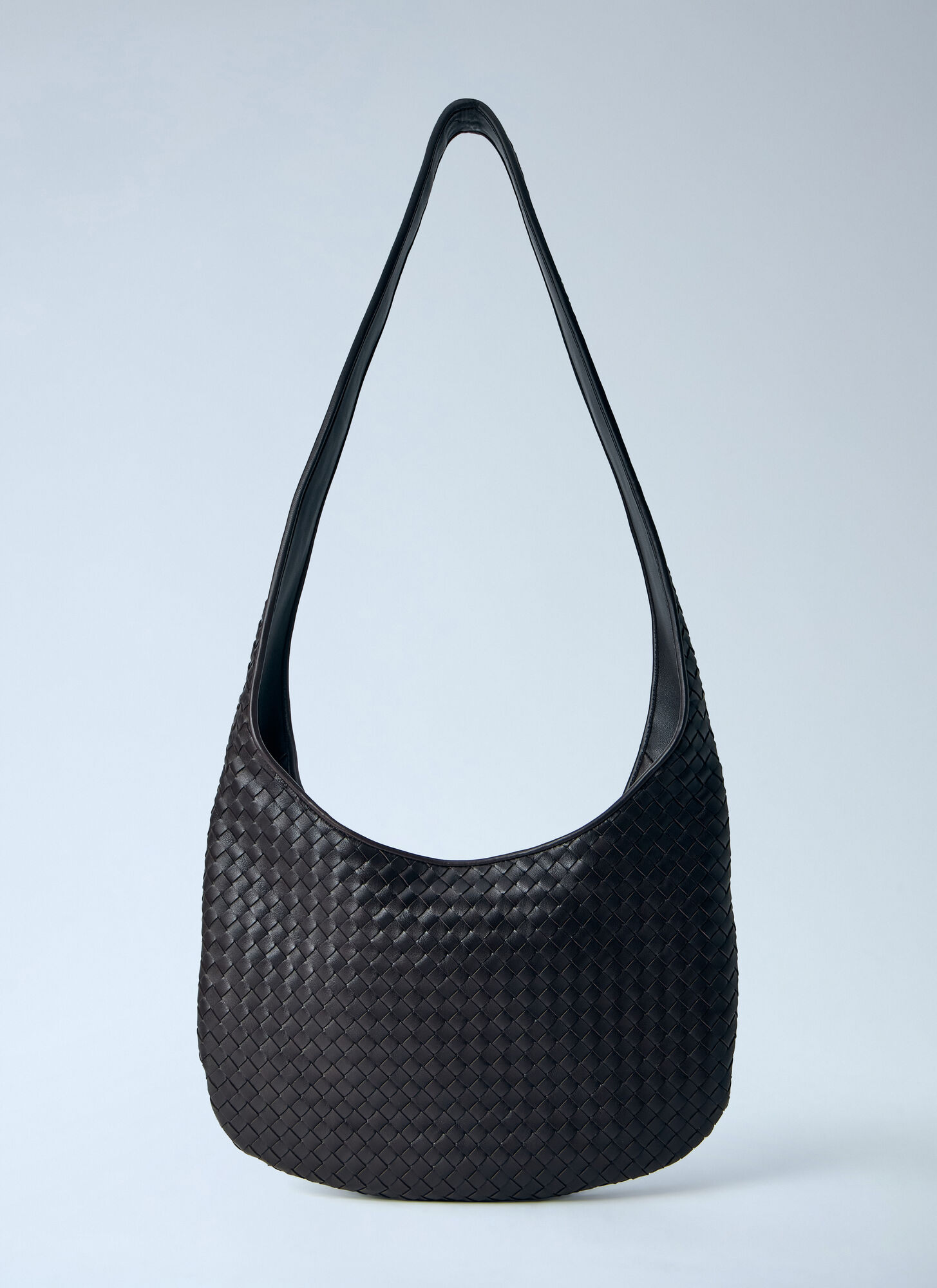 BOTTEGA VENETA Bottega Veneta Veneto Medium Crossbody Bag - Man Crossbody Bags Brown One Size　ボッテガ ヴェネタ ヴェネト ミディアム クロスボディ バッグ - 男性 クロスボ