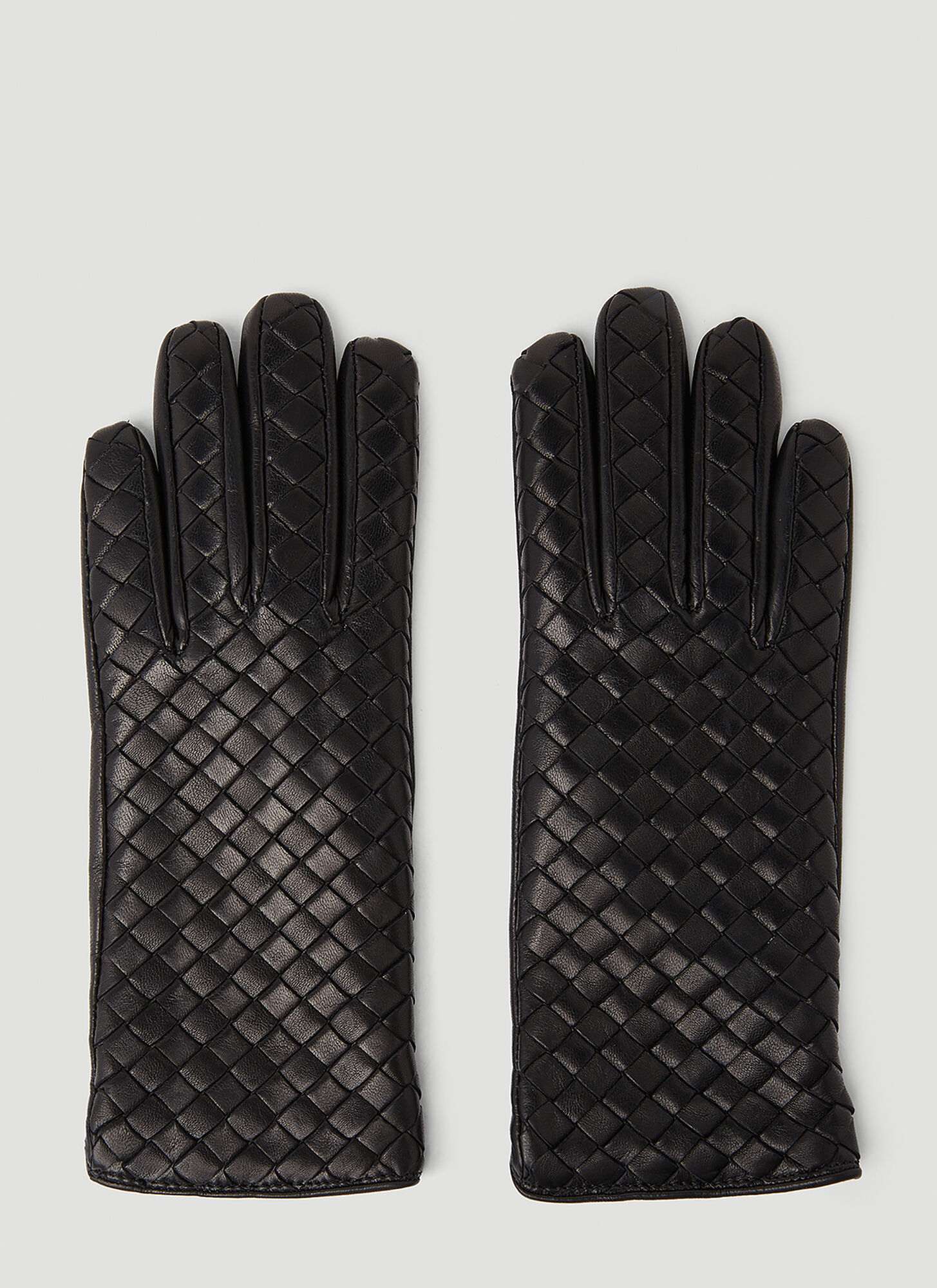 Shop Bottega Veneta Intrecciato Leather Gloves In Black