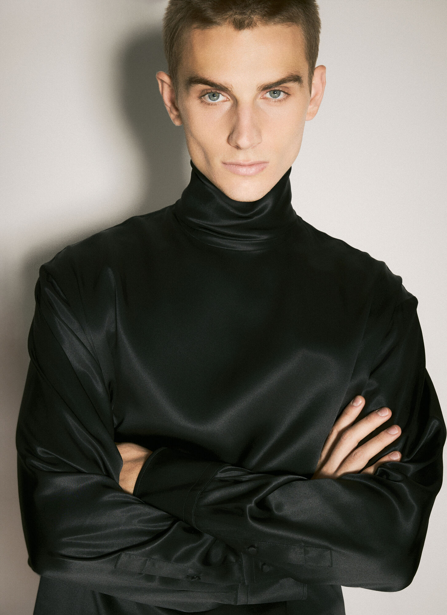  Dolce & Gabbana Dolce & Gabbana Loose Silk Turtleneck Top - Mann Tops Black It - 48 
