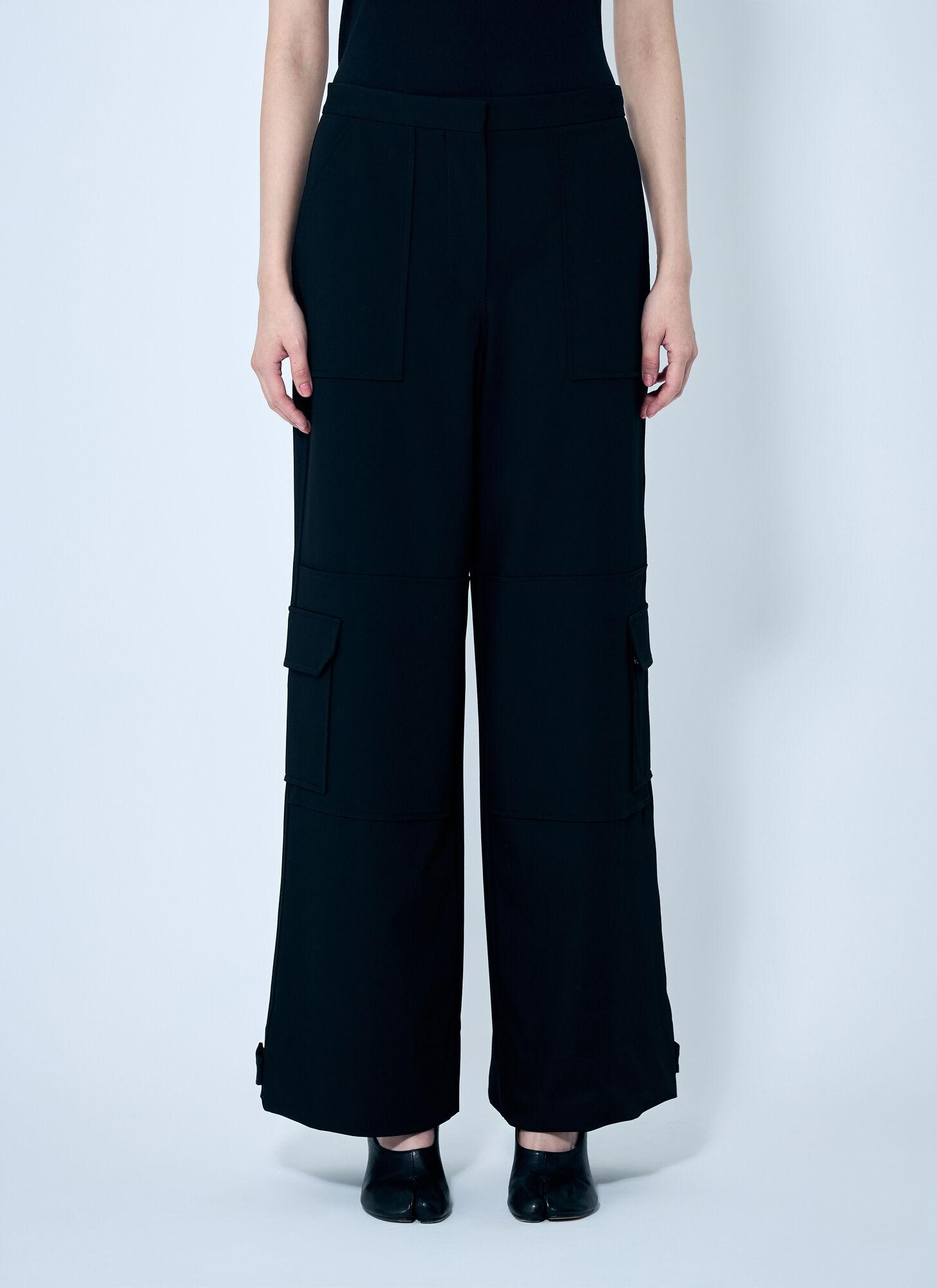 GANNI Solid Twill Suiting Cargo Pants - Woman Pants Black Fr - 36　GANNI ソリッド ツイル スーツ カーゴ パンツ - 女性パンツ ブラック Fr - 36 GANNI