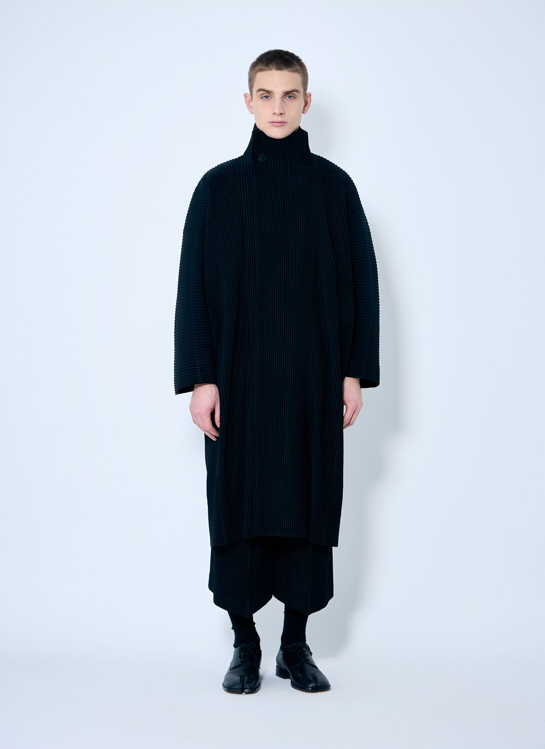 ISSEY MIYAKE PLEATED COAT 