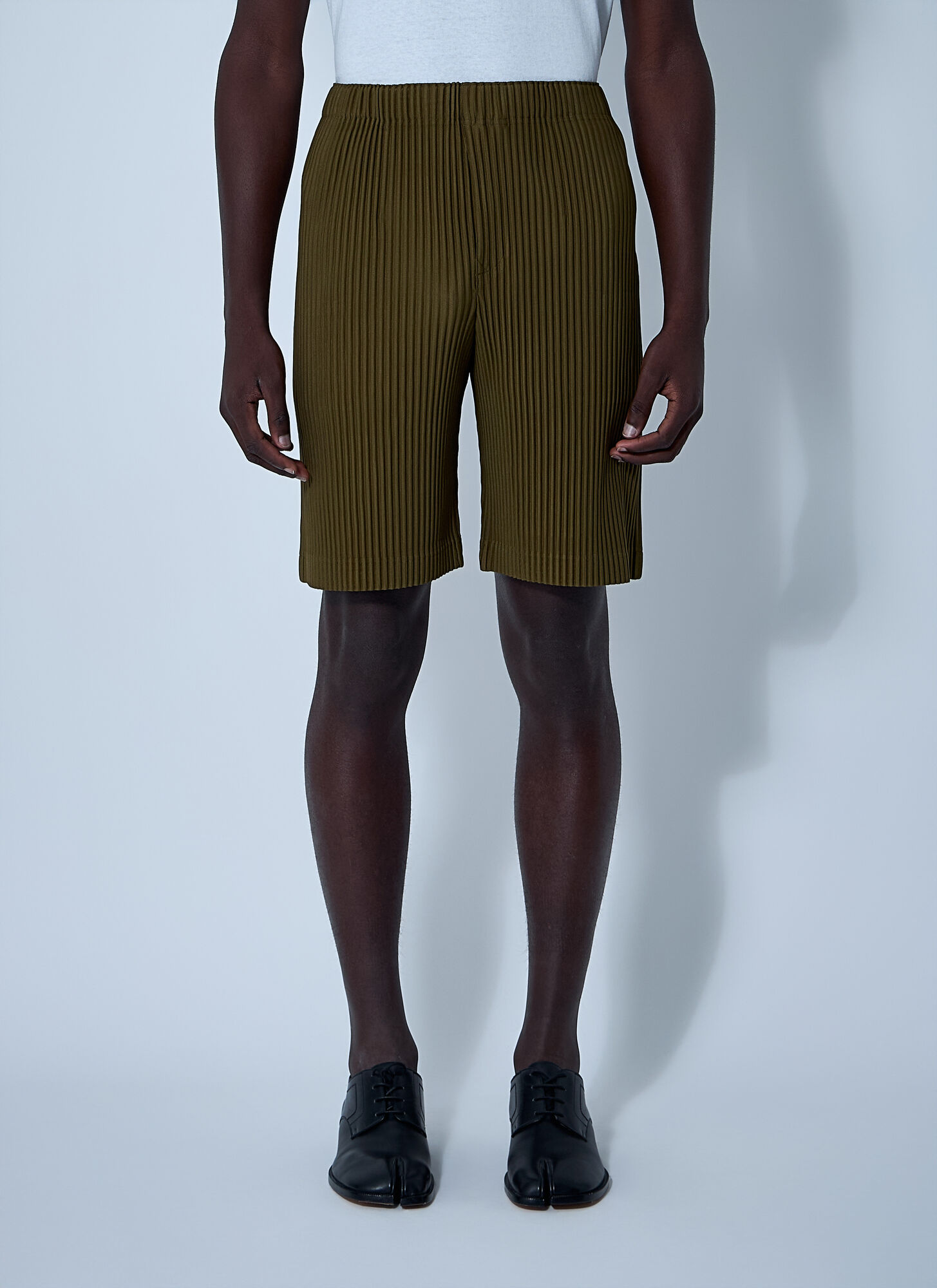 Issey Miyake Pleated Drawstring-fastening Shorts In Green