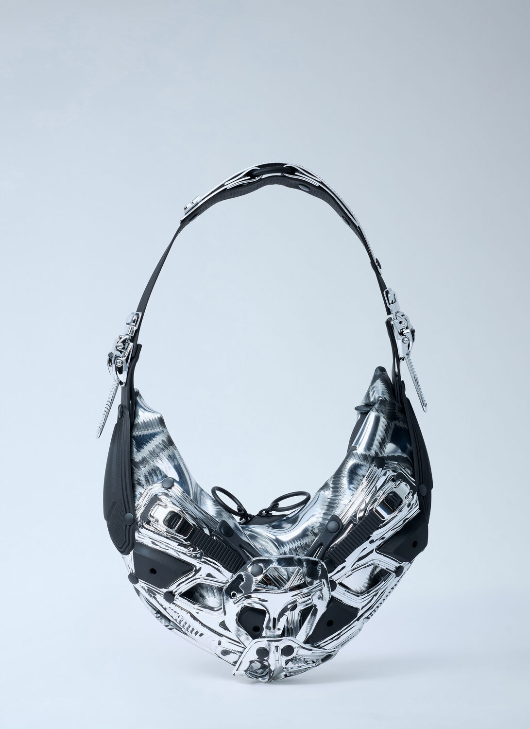 Innerraum Object Hm5 Half Moon Shoulder Bag In Silver