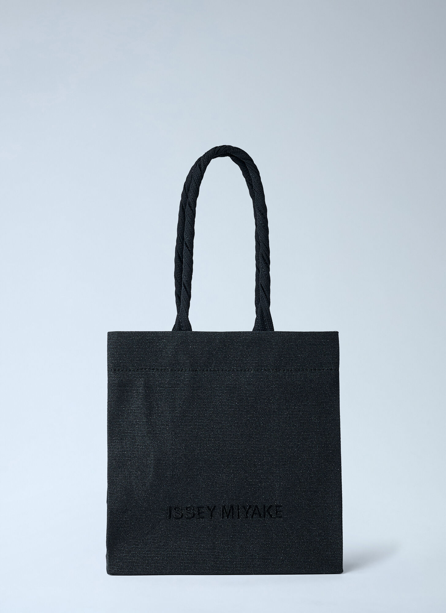 Issey Miyake Paper Tote Bag - Woman Tote Bags Black One Size　イッセイ ミヤケ ペーパー トート バッグ - 女性用トートバッグ ブラック フリーサイズ Issey