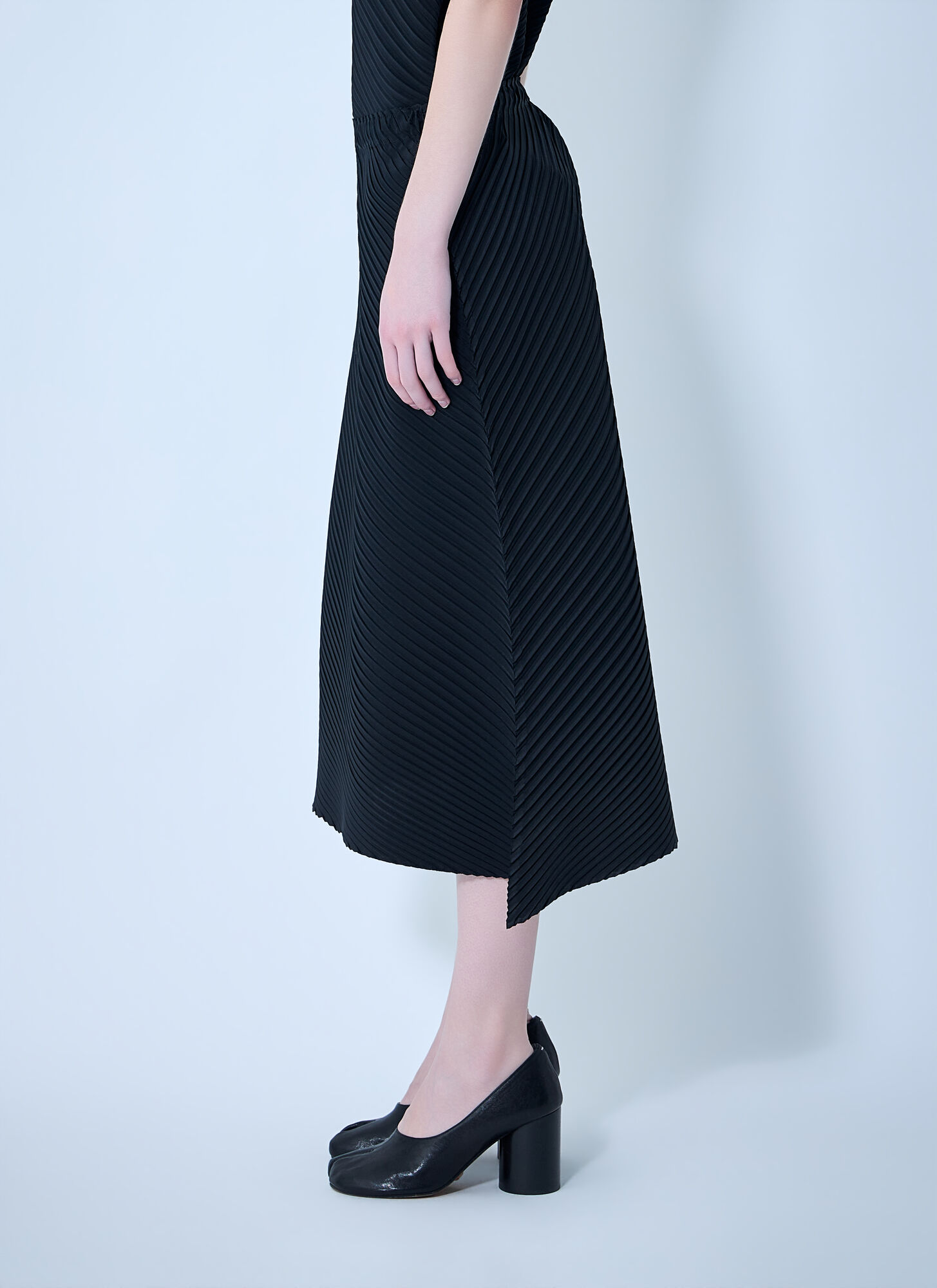  Issey Miyake Issey Miyake Diagonal Textured Midi Skirt - Frau Röcke Black 2 
