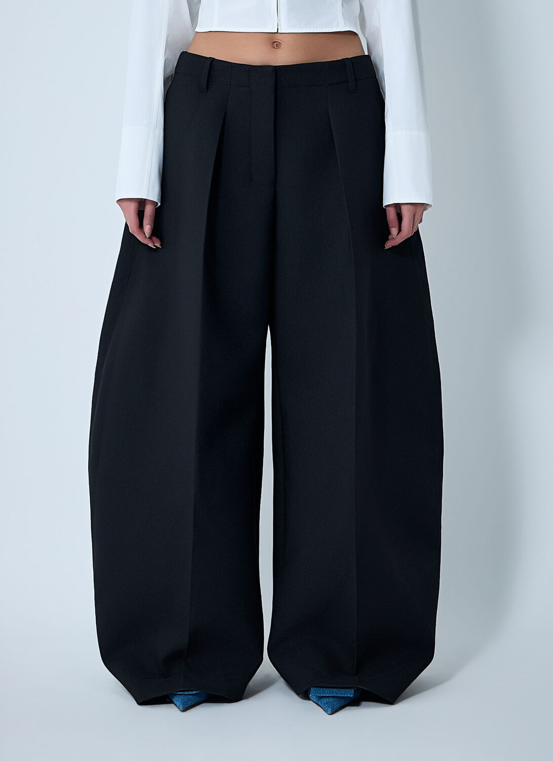 Jacquemus Straight-leg Pants In Black