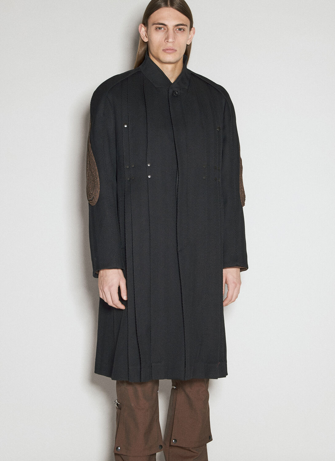 Kiko Kostadinov Deultum Pleated Coat In Black