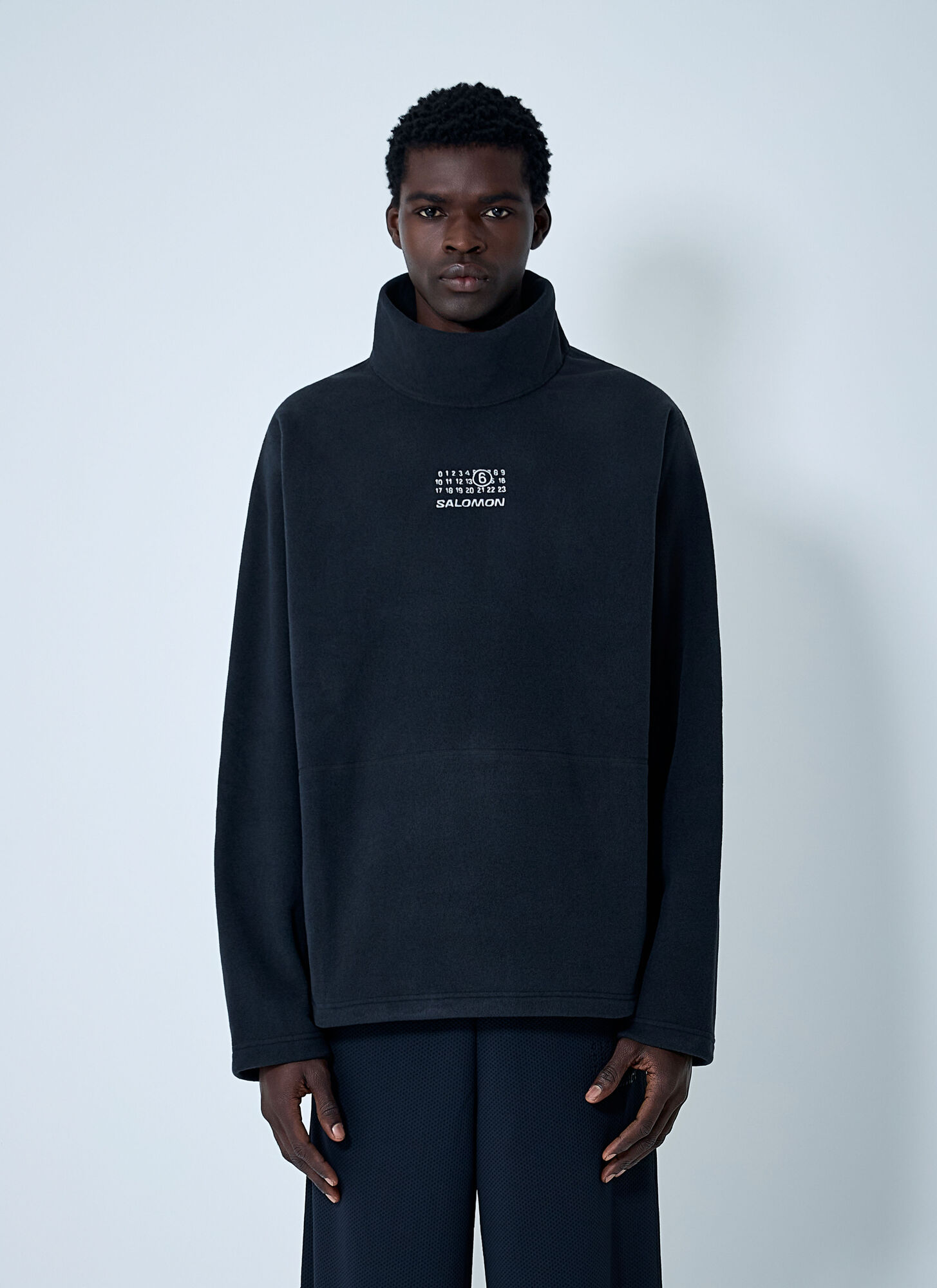 Maison Margiela MM6 Maison Margiela x Salomon Logo Motif Sweatshirt - Man Tops Black M　MM6 メゾン マルジェラ x サロモン ロゴモチーフ スウェットシャツ - メンズ トップス ブ