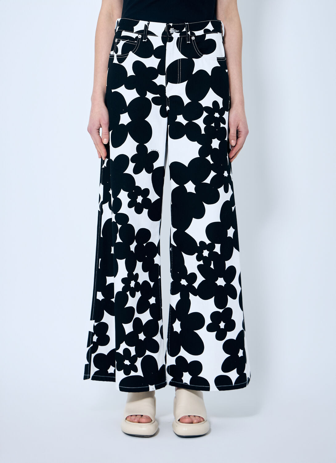 Shop Marni Dillies Print Pants In Black