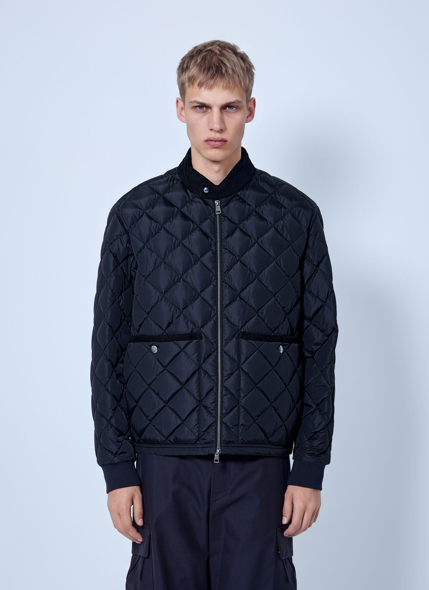 Moncler   Eclal Short Down Jacket for Men in Black, Size: 40 - Image 3