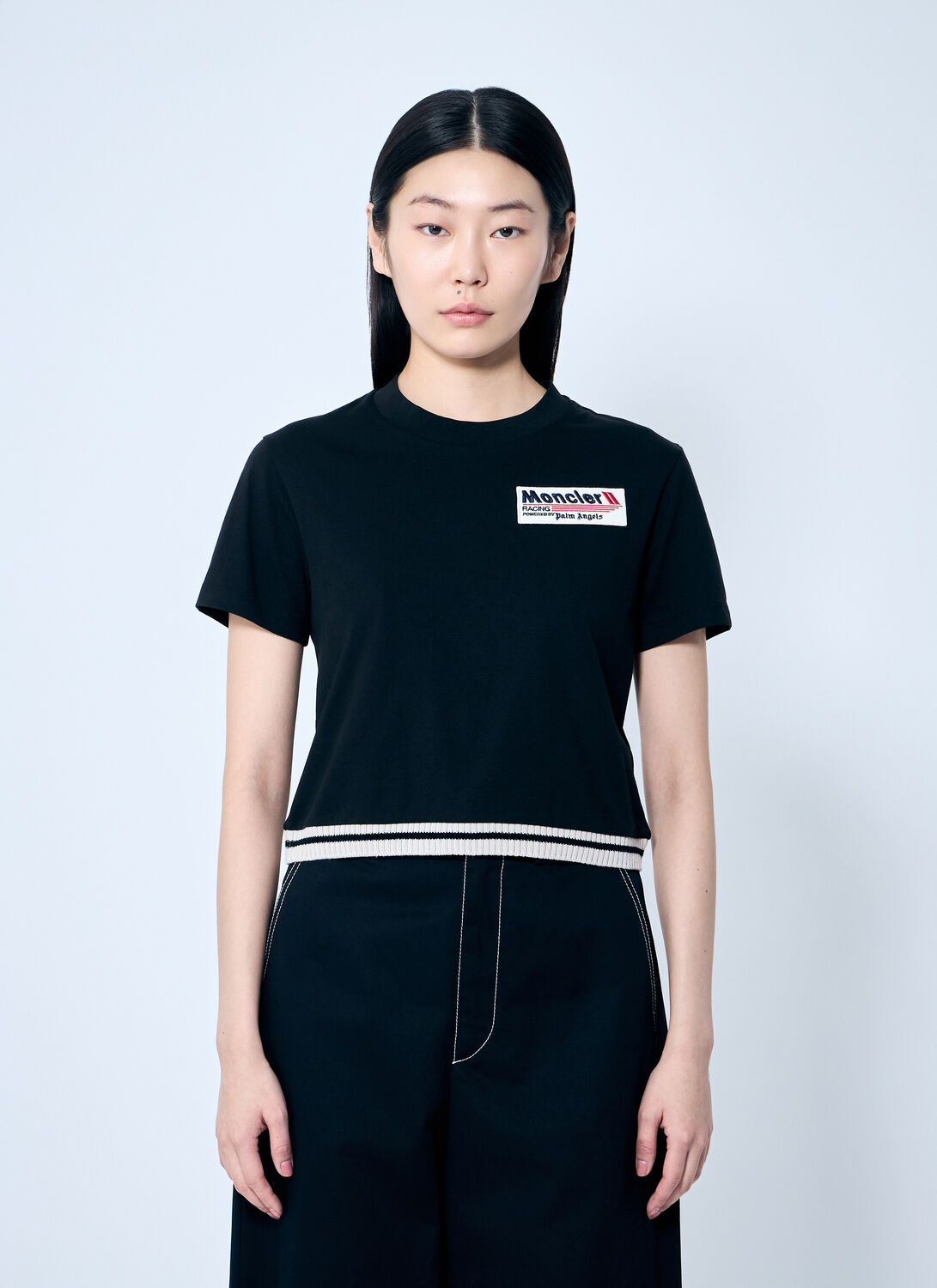 Moncler Genius Cropped Logo T-shirt In Black