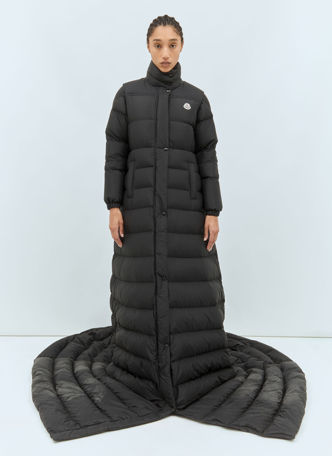 Moncler Re-icons Verone Long Down Coa In Black