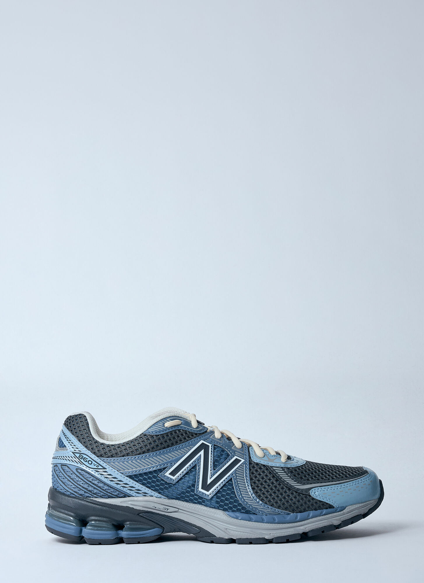 New Balance Men's Blue 860V2 Sneakers - Man Sneakers Us - 11