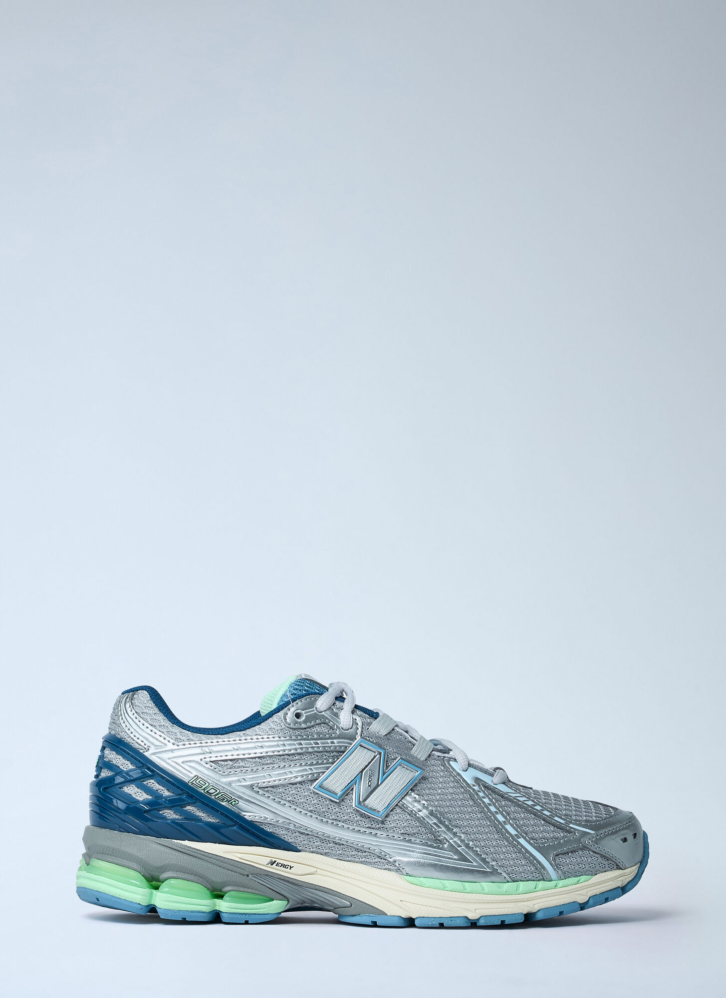 New Balance Unisex Silver 1906R Sneakers - Sneakers Us - 09
