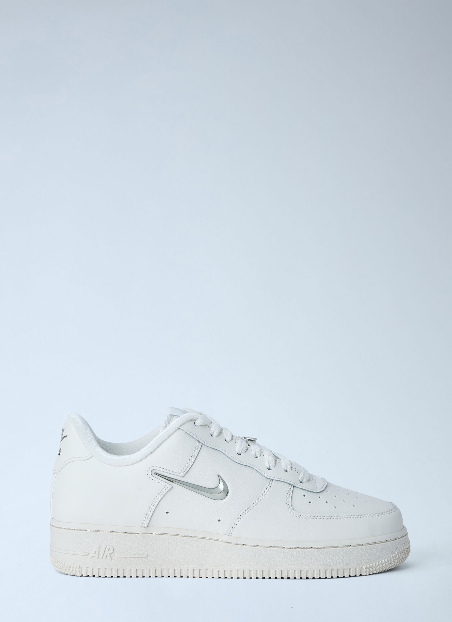 Nike - Women - Air Force 1 Low - Size 4 - White - Leather - Image 2
