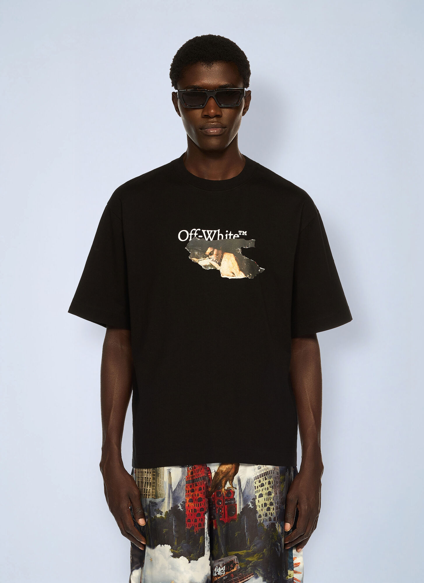 Off-White Men's Black Paint Arrow Skate Logo T-Shirt - Man T-Shirts M